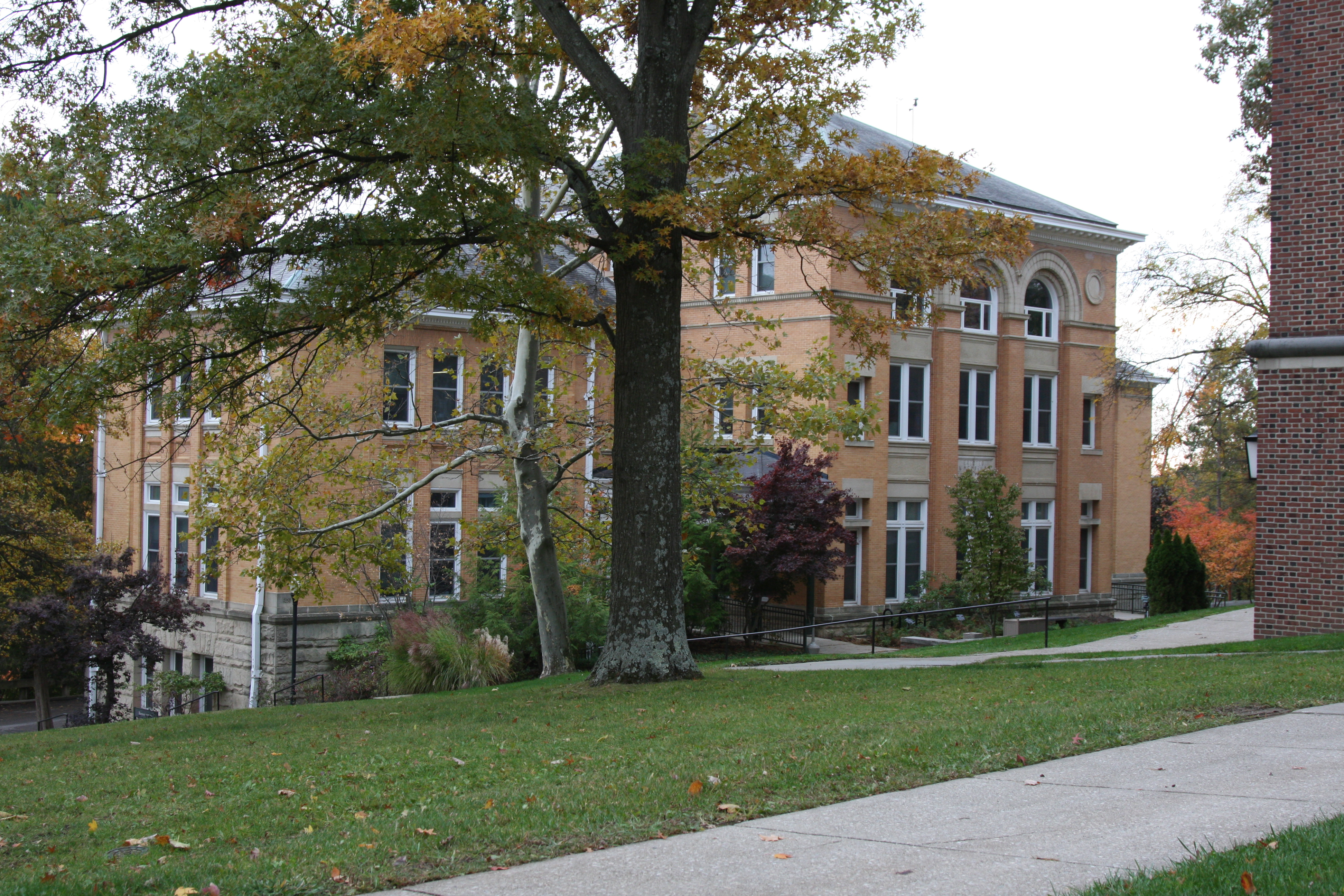 Barney-Davis Hall